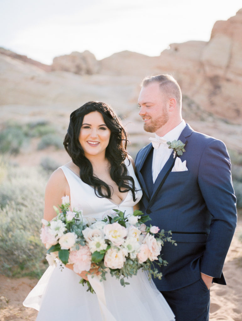 Bride and Groom - Valley of Fire - Bridal Bouquet 